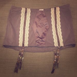 Victoria’s Secret Grey Garter Belt